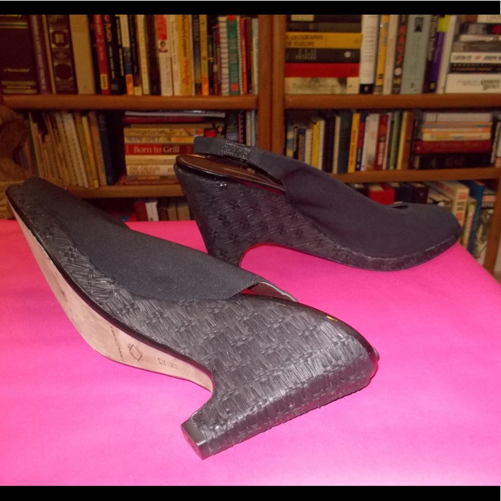 Donald Pliner heels with straw detailing